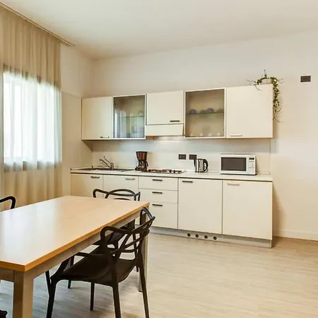 Hotel apartamentowy Cristoforo Colombo Bassano del Grappa